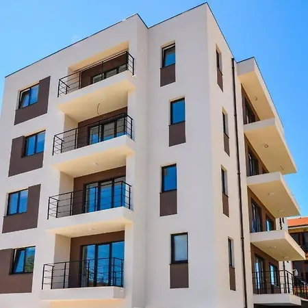Apartament Yanis
